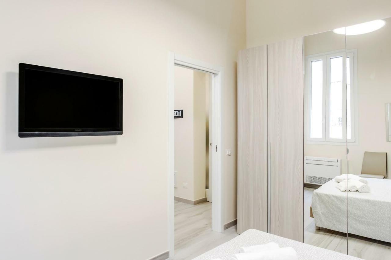 Bari Centrale Railway Station Apartment Exterior photo