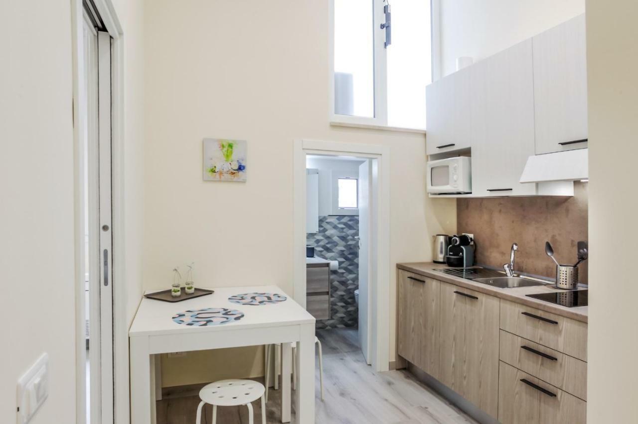 Bari Centrale Railway Station Apartment Exterior photo
